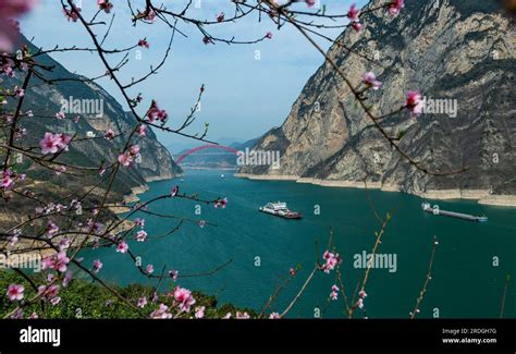 Die Drei Schluchten der Yangtze – Ein Spektakel für alle Sinne!