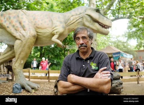  Der Q-Rex: Ein gigantisches Dino-Abenteuer im Herzen von Fukuoka!