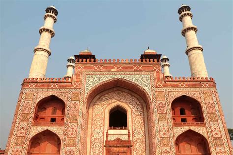  Der Tomb of Jahangir: Ein faszinierendes Mausoleum aus Marmor und Geschichte!